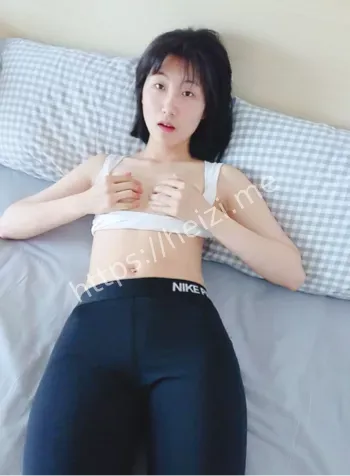 黄佳怡