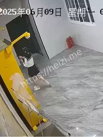 女子凌晨取快递