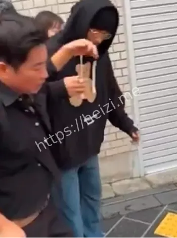 弯腰驼背
