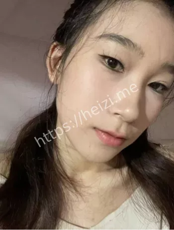 李薇