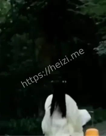 怪声频出
