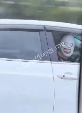 高速恐怖面具事件