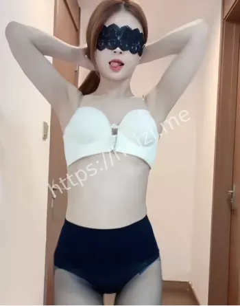 黑丝自拍