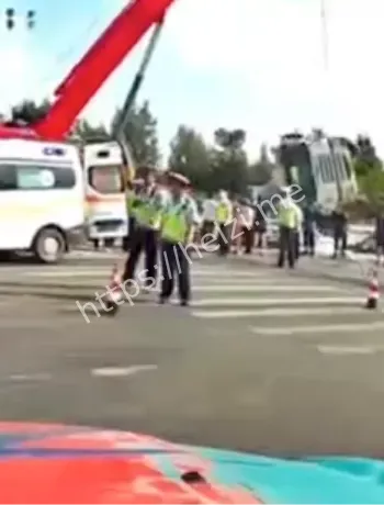 早高峰车祸