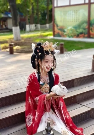 周晓雯