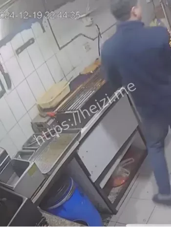 咒骂吐口水外卖事件