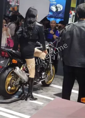 C弯出道压弯互动