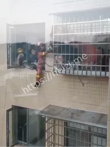 冷水江小区邻里救援