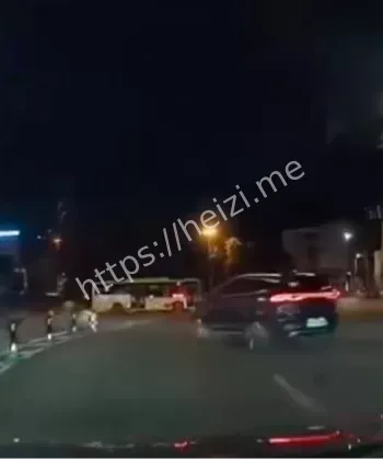 蓝天商城SUV事故