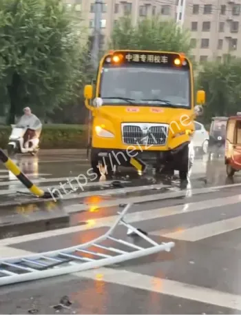 满地残骸