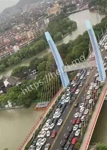 台风期高地停车避险