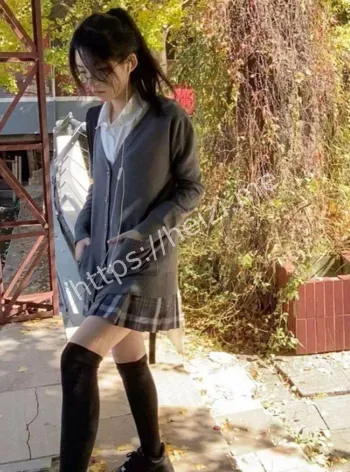 大学生女神泪崩求饶