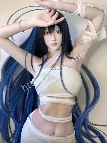 薄纱遮胸私拍争议