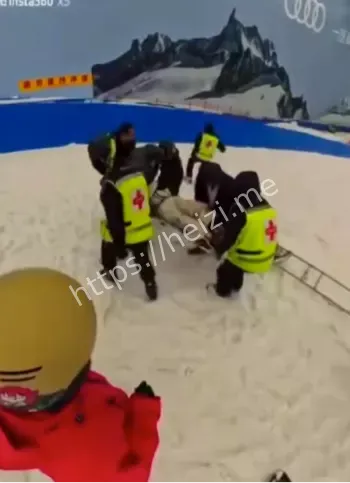 广东室内滑雪场迷惑行为