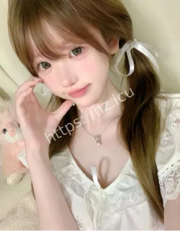 性感甜妹跪舔金主