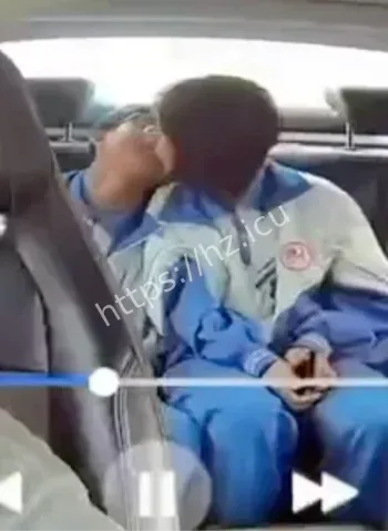 茂名校园车内春宫戏