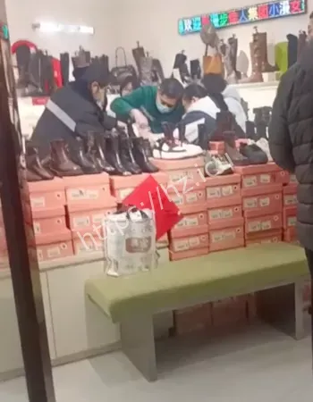 小漫鞋店血战