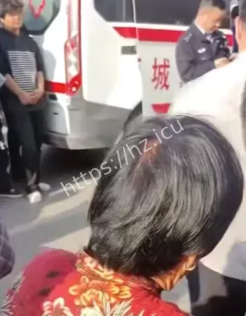 从背后捅死对方