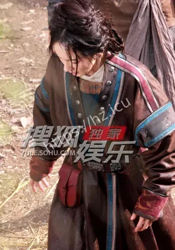 杨幂眼神戏尽显角色张