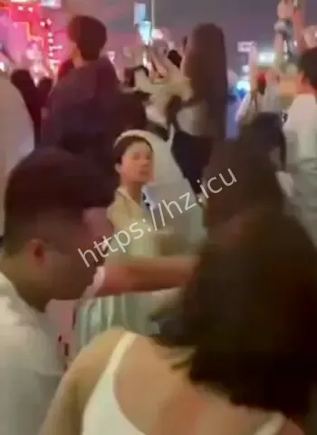女粉