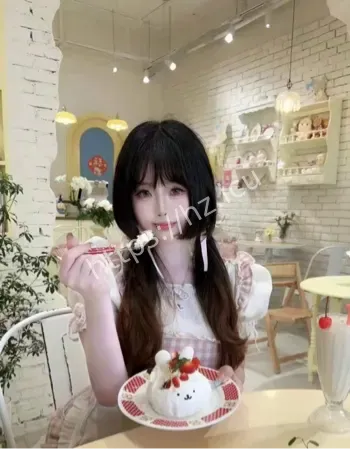 少妇自拍诱惑合集