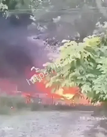 20辆汽车被毁