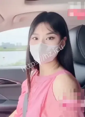 化身旅游陪玩女郎