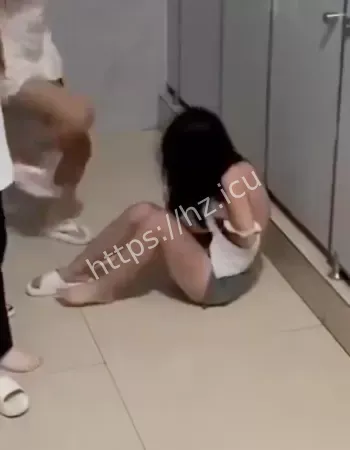 厕所保卫战