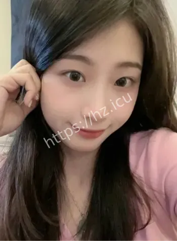 高颜值甜妹李琪琪