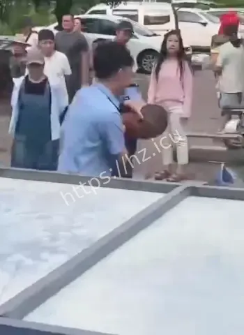 现场血流满地