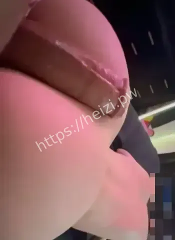 背老公酒店激情缠绵公司老总
