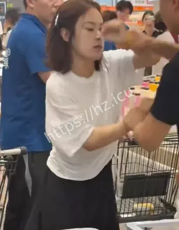 超市抓奸现场